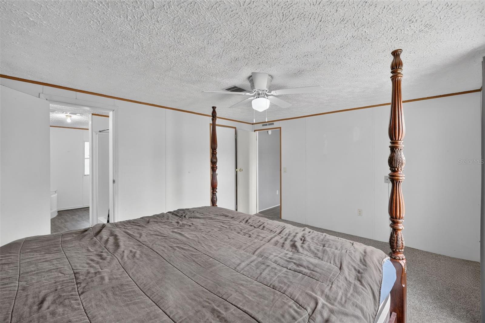 FOXBOROUGH FARMS - Residential