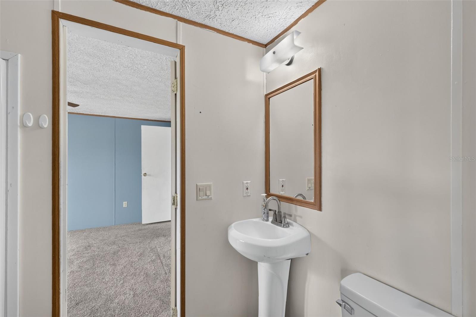 FOXBOROUGH FARMS - Residential