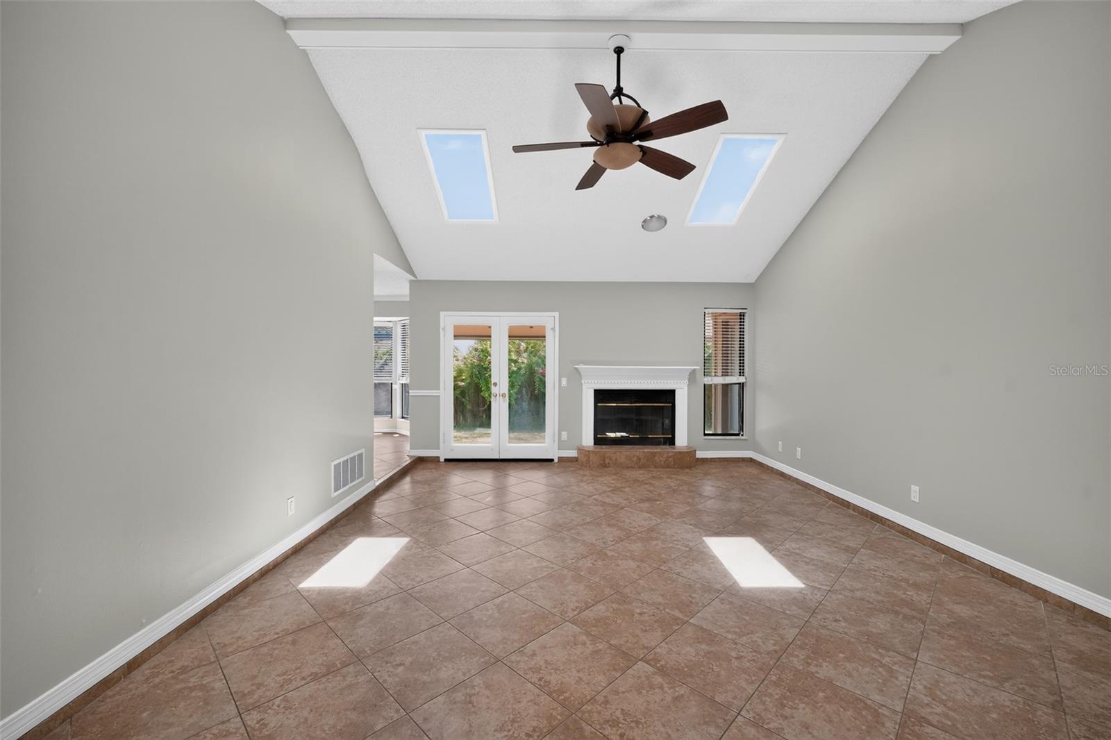 MASSEY VILLAS - Residential