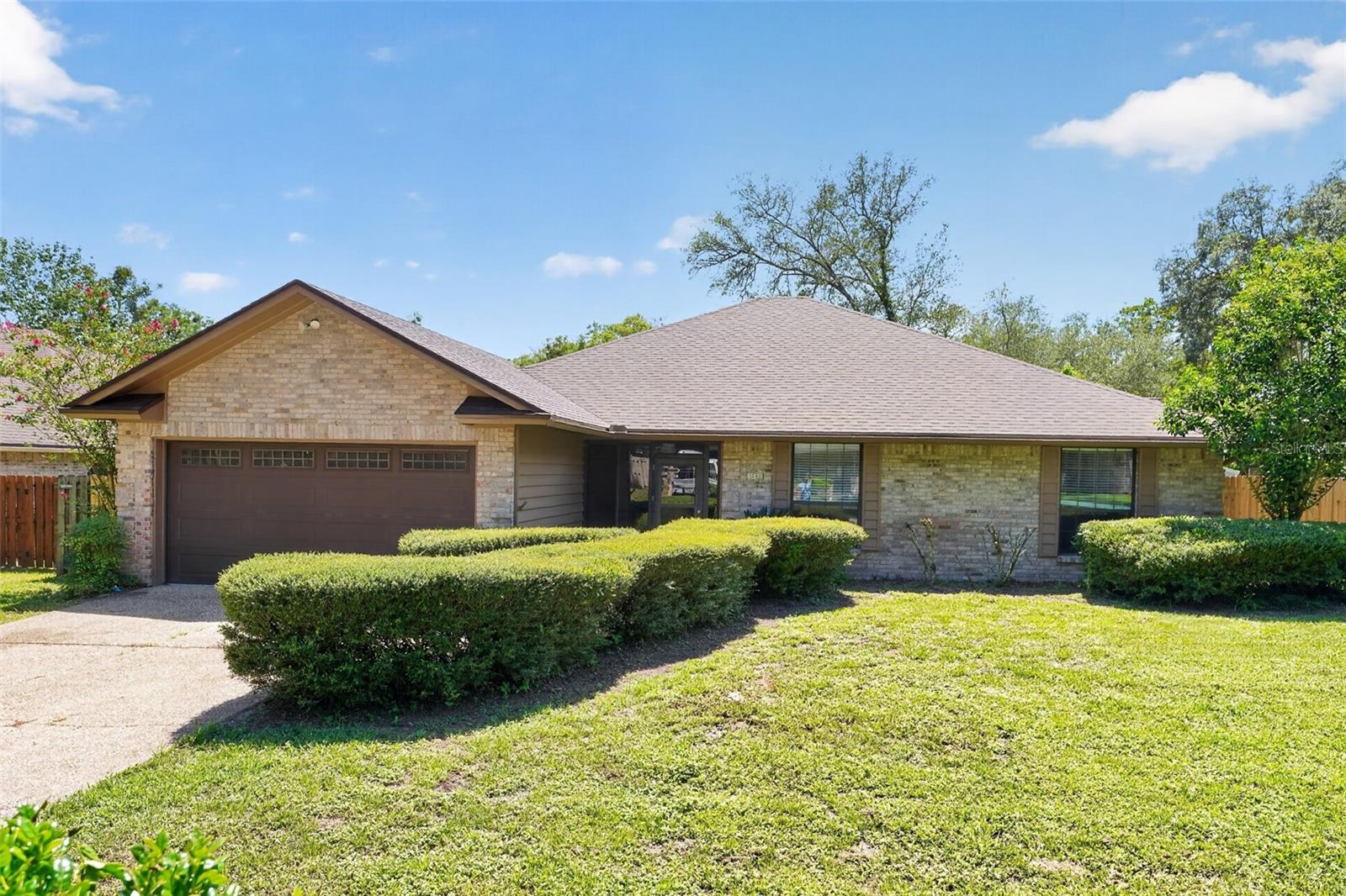 MASSEY VILLAS - Residential