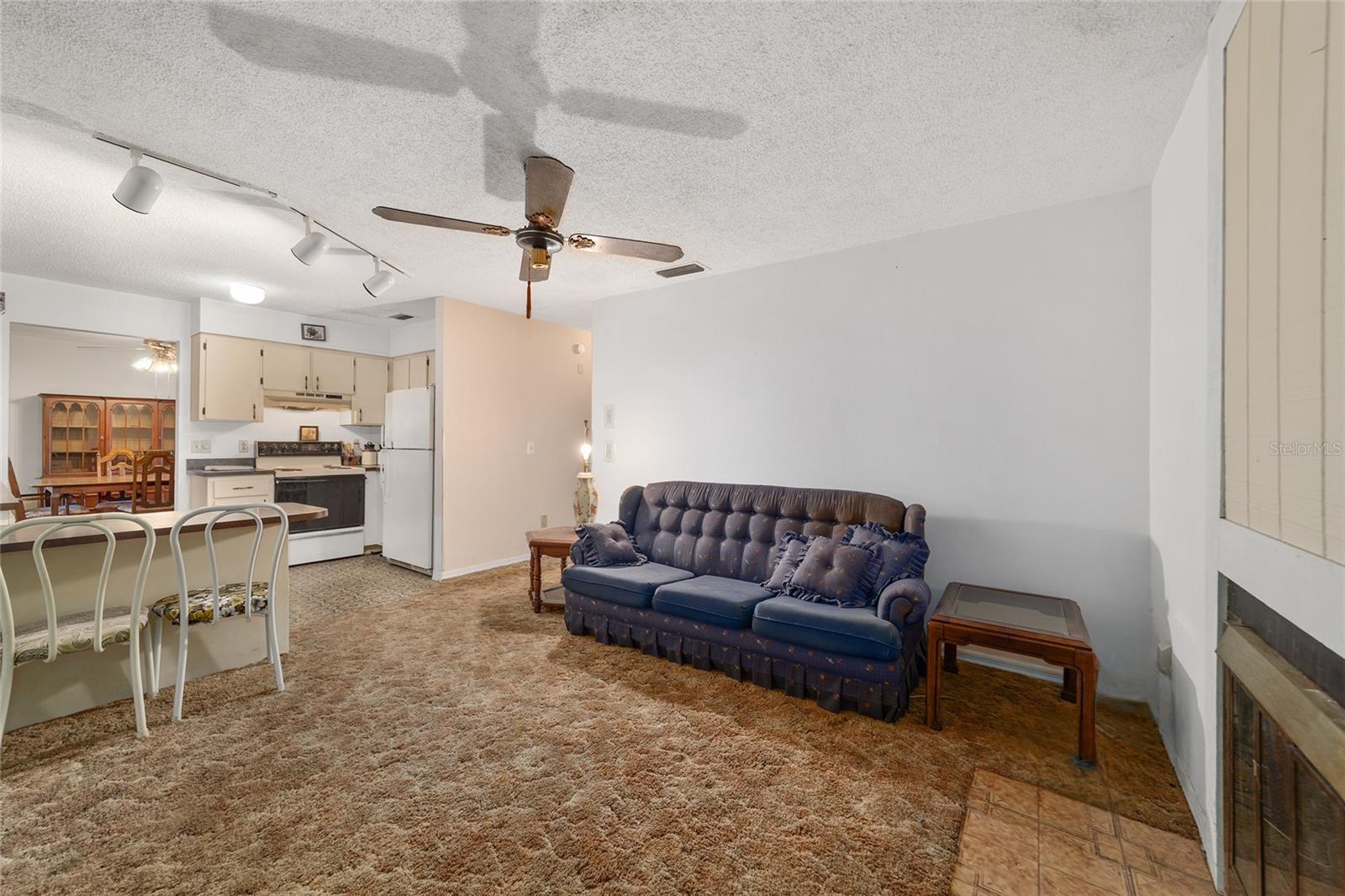 ROLLING RANCHETTES - Residential