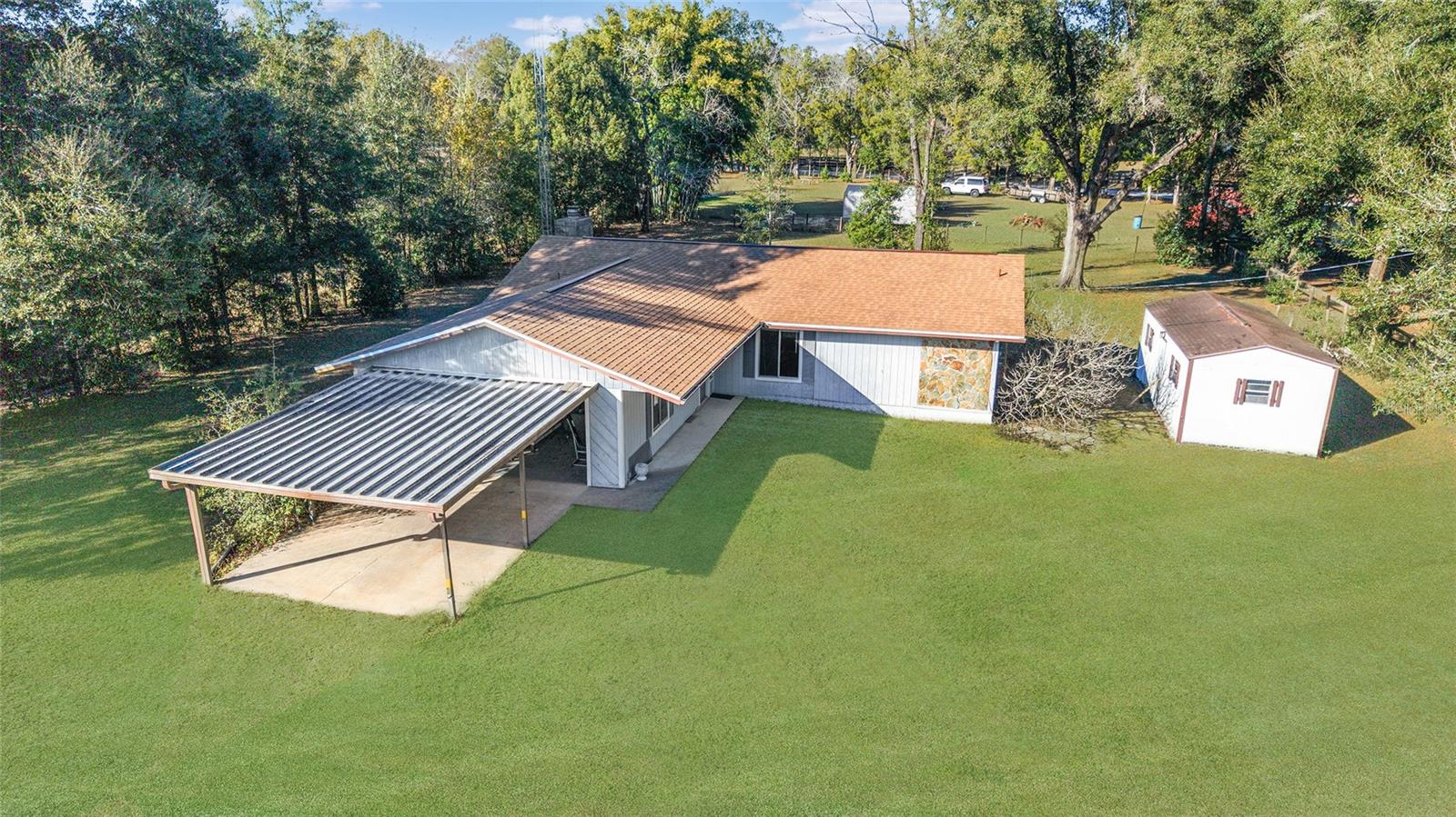 ROLLING RANCHETTES - Residential