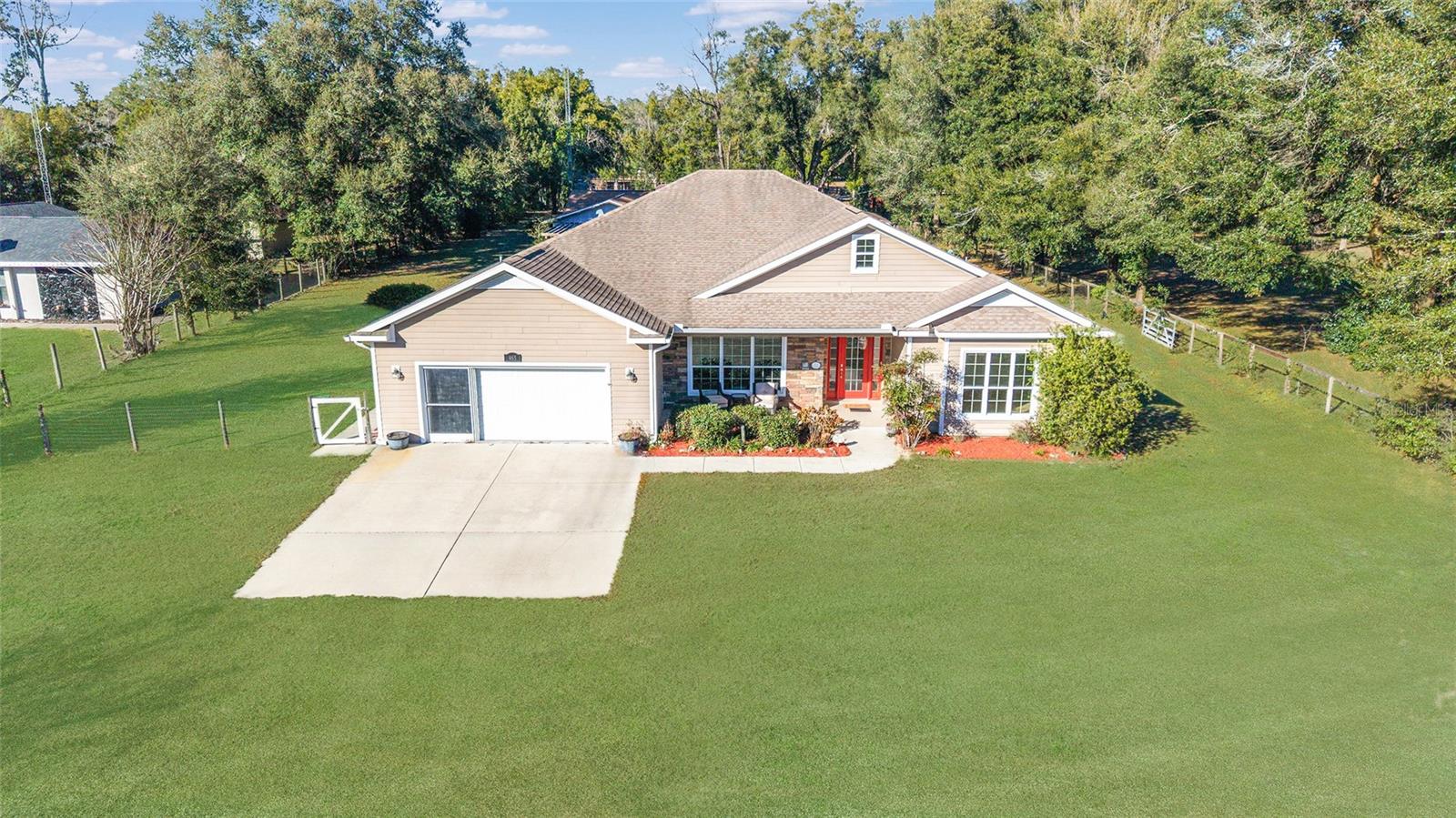 ROLLING RANCHETTES - Residential