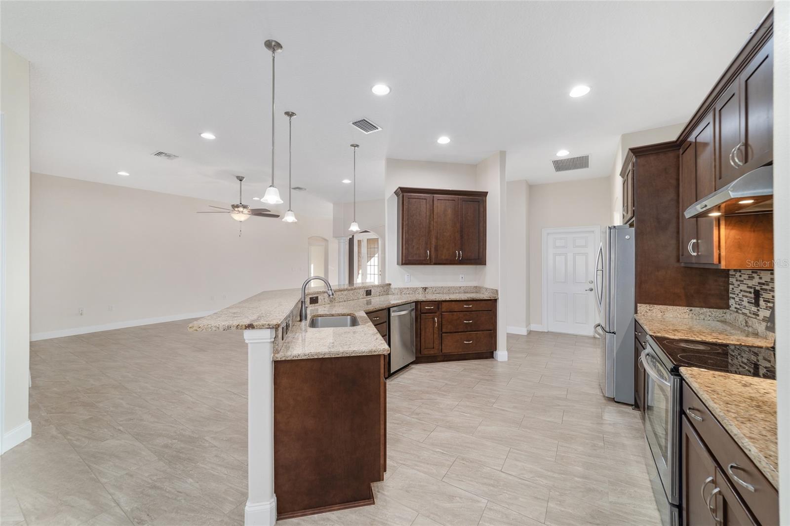 ROLLING RANCHETTES - Residential