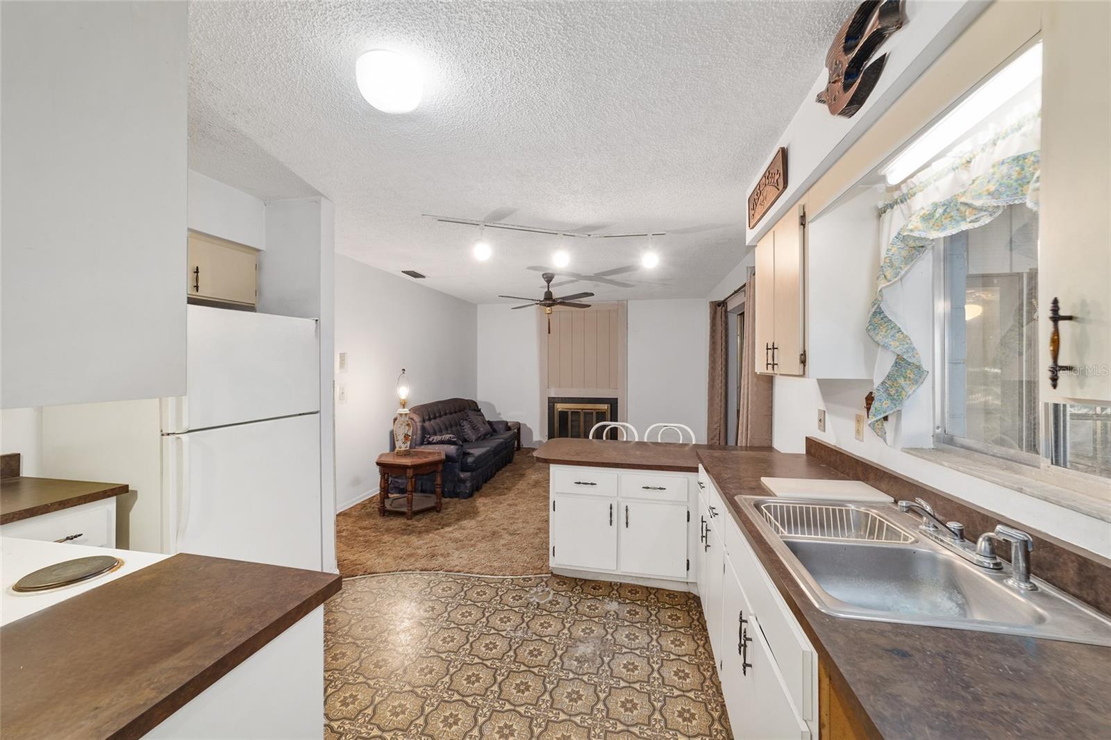 ROLLING RANCHETTES - Residential