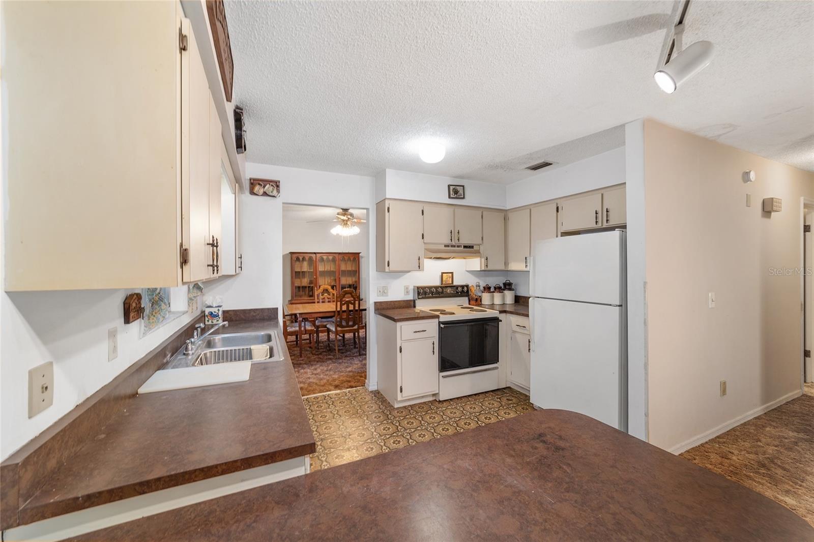 ROLLING RANCHETTES - Residential