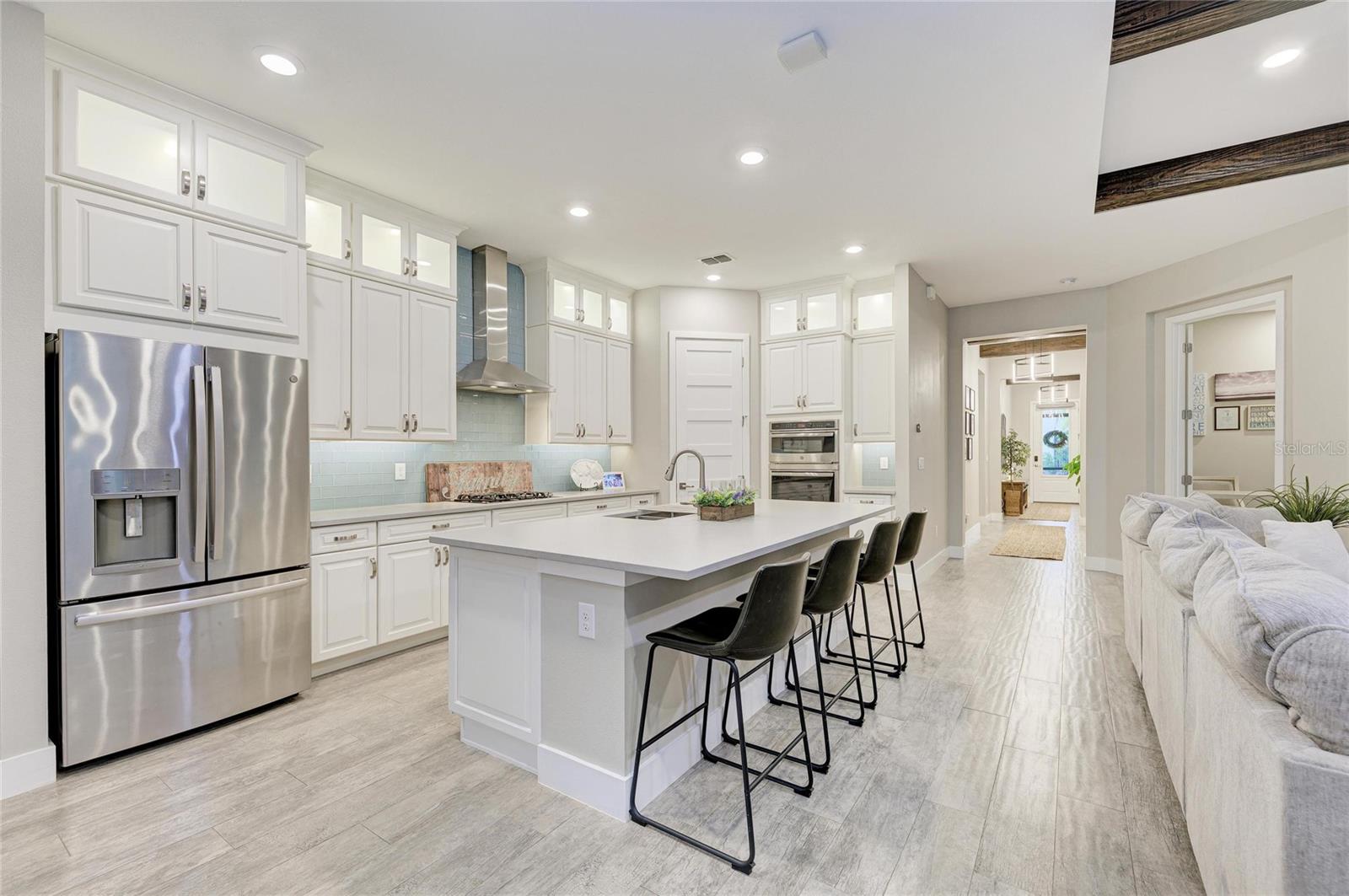SANCTUARY COVE - Residential
