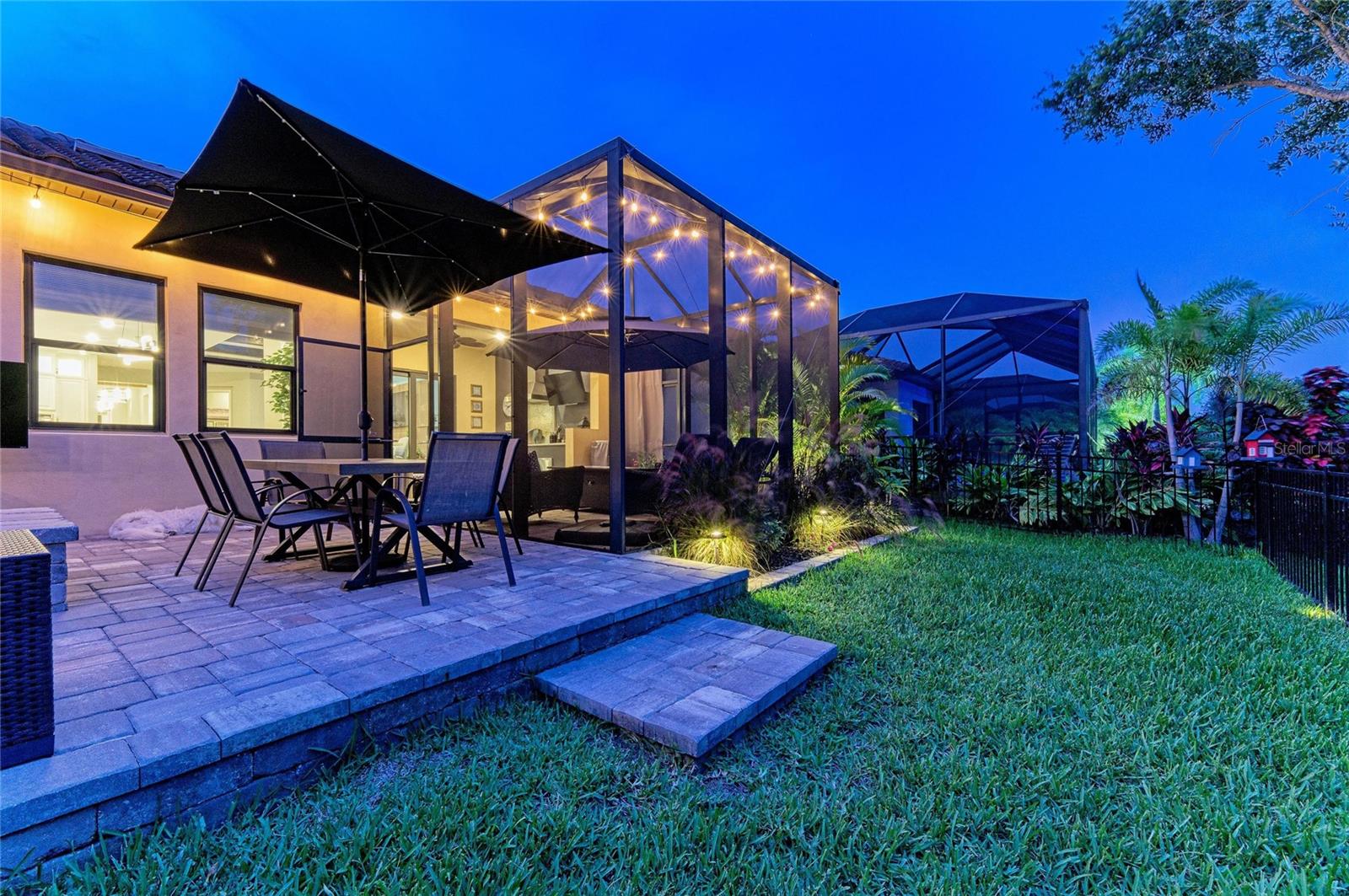 SANCTUARY COVE - Residential