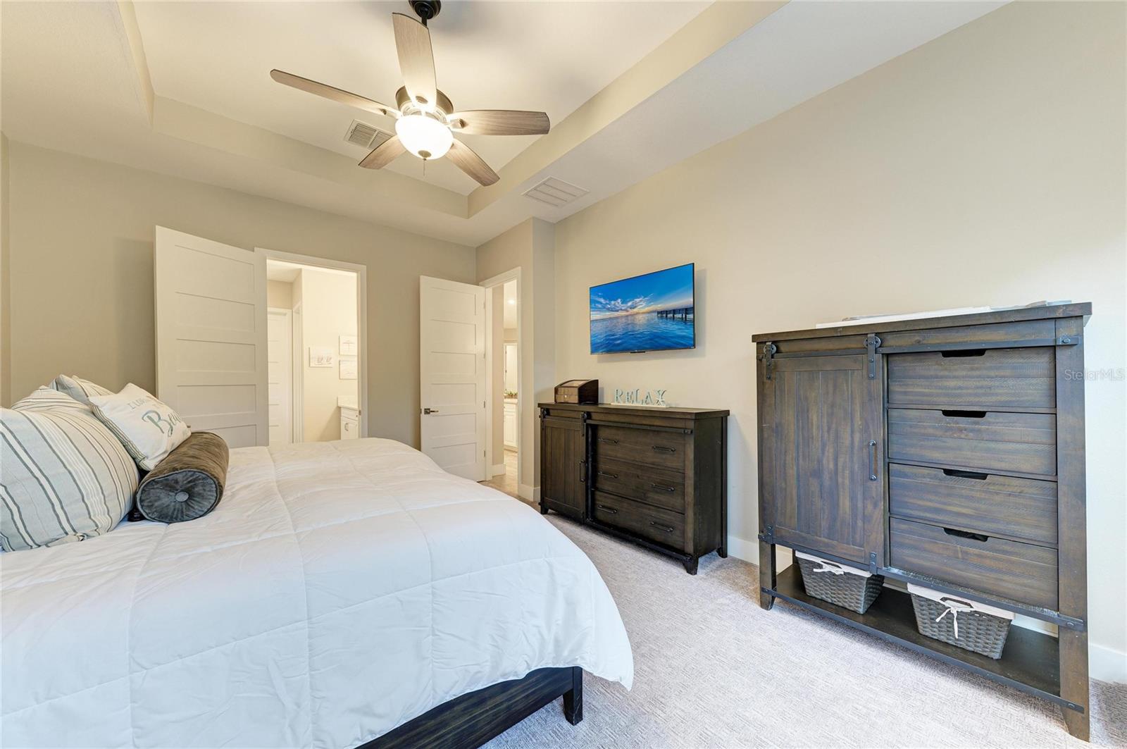 SANCTUARY COVE - Residential