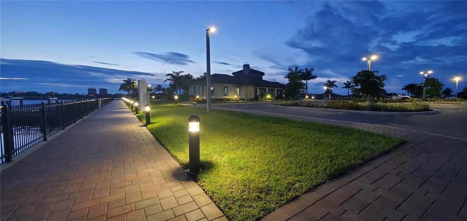 SANCTUARY COVE - Residential