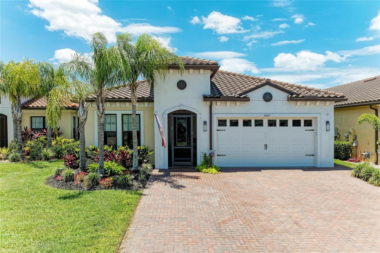 SANCTUARY COVE - Residential