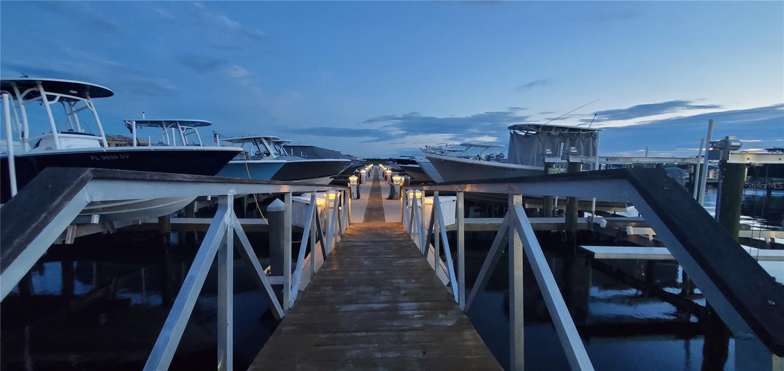 SANCTUARY COVE - Residential