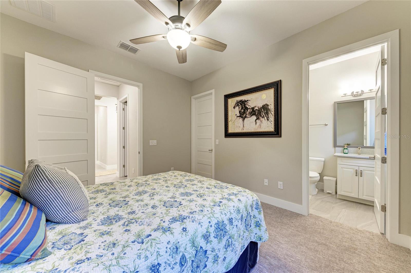 SANCTUARY COVE - Residential