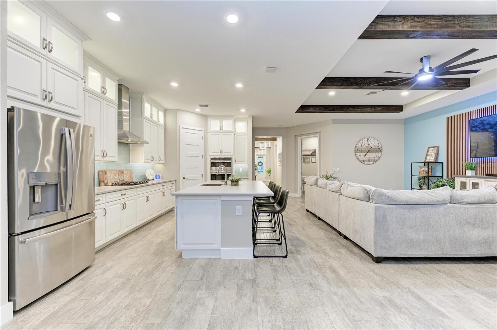 SANCTUARY COVE - Residential