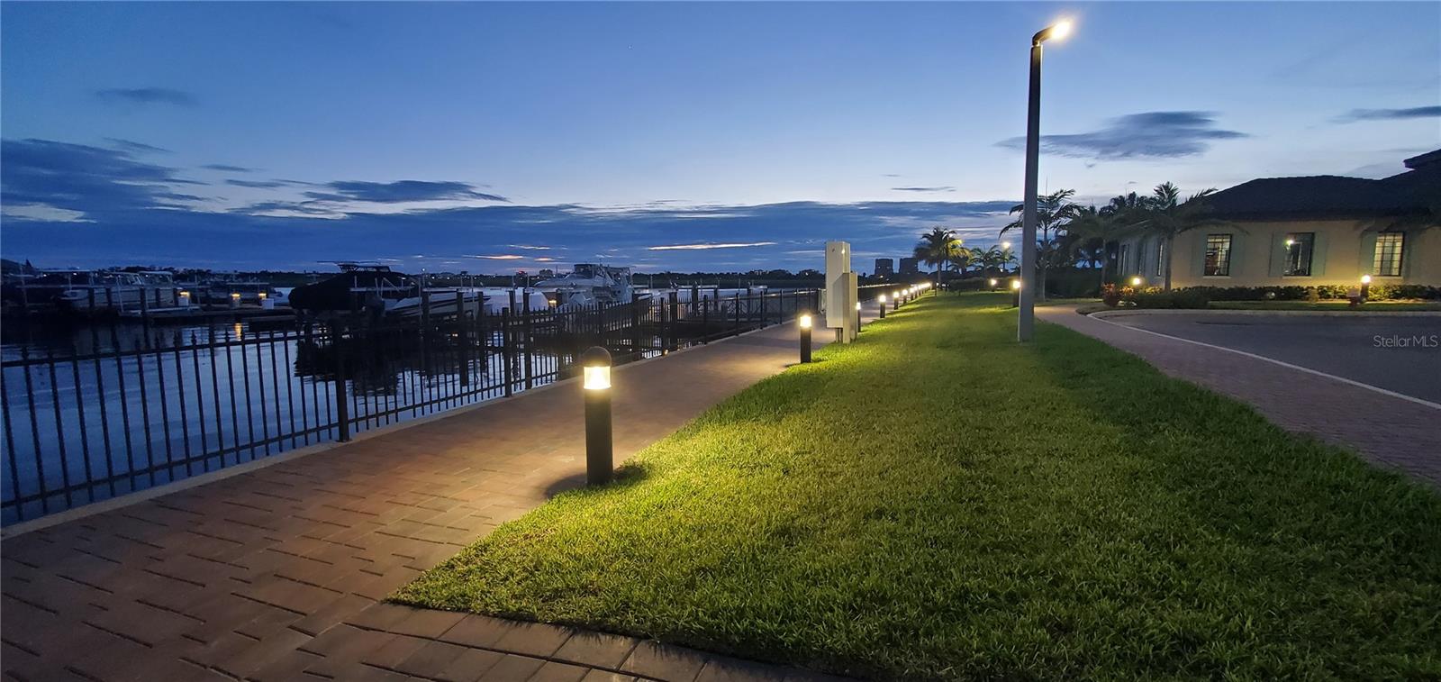 SANCTUARY COVE - Residential
