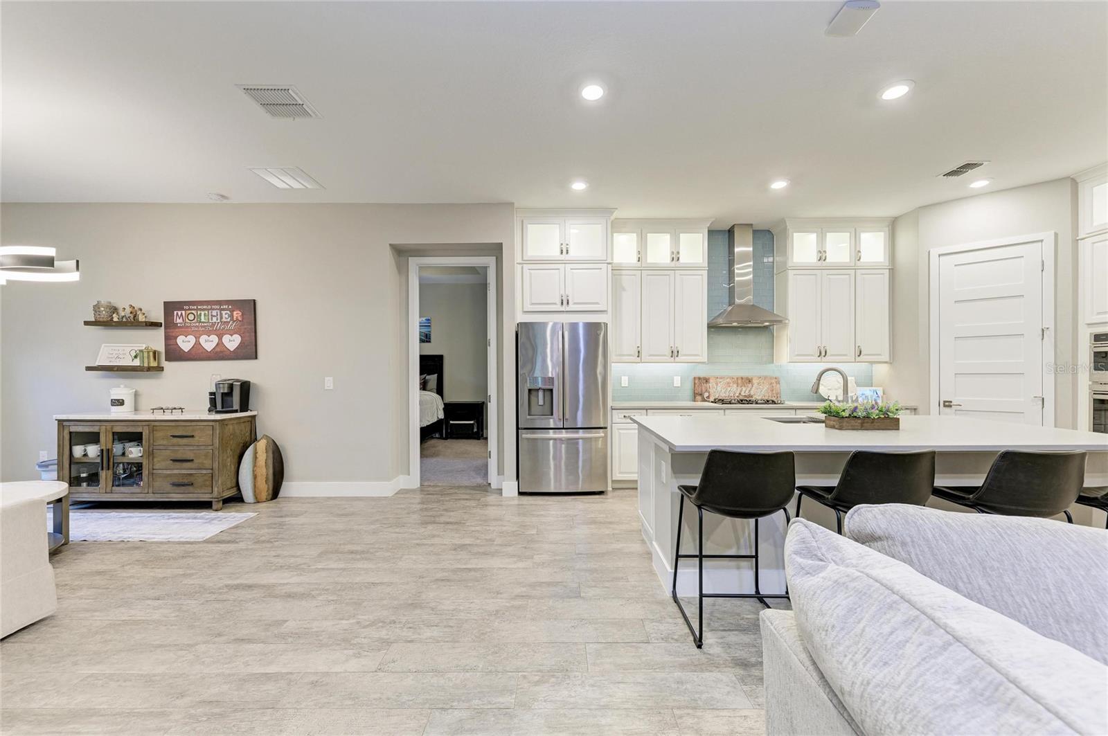 SANCTUARY COVE - Residential