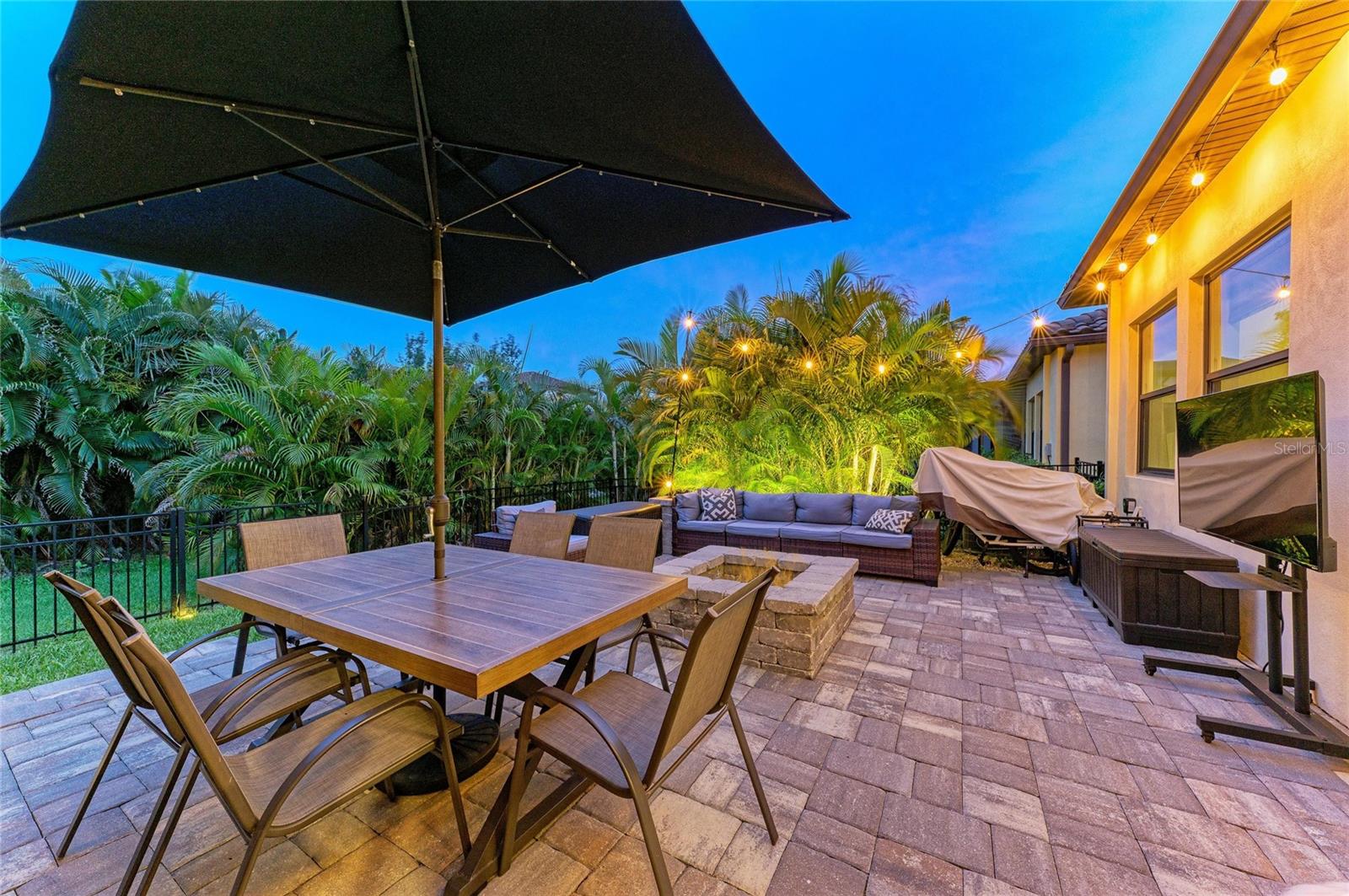 SANCTUARY COVE - Residential