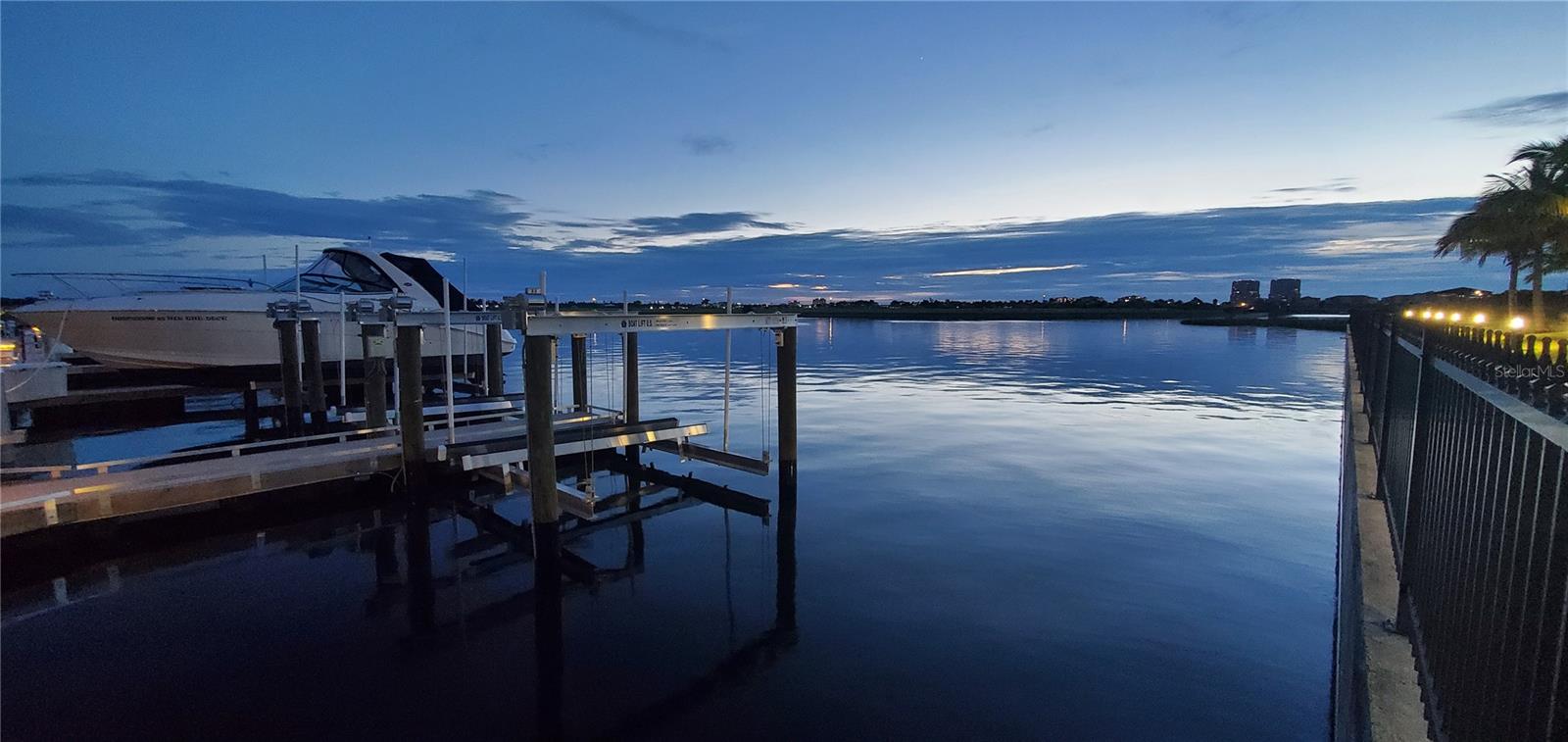SANCTUARY COVE - Residential
