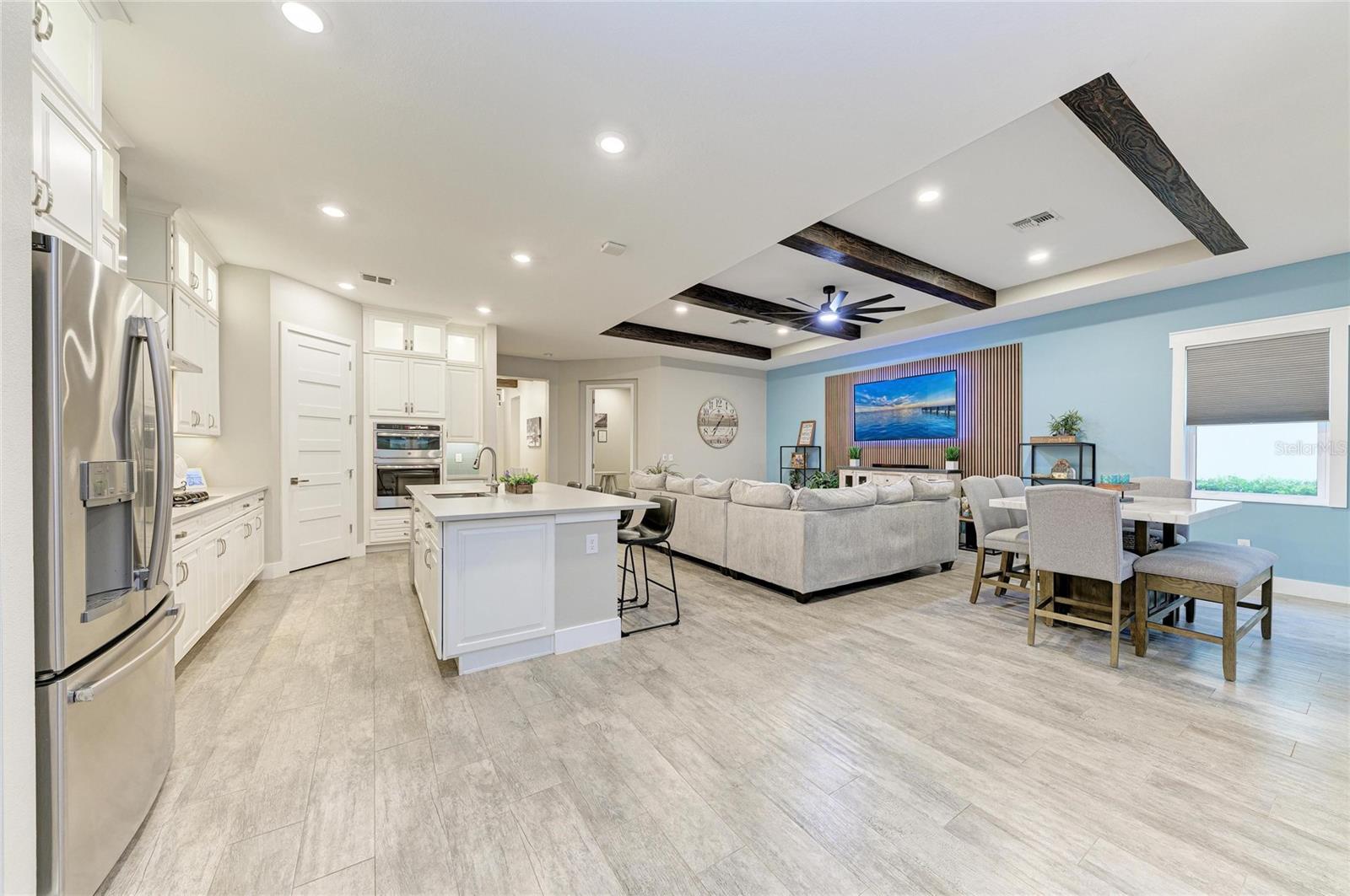 SANCTUARY COVE - Residential
