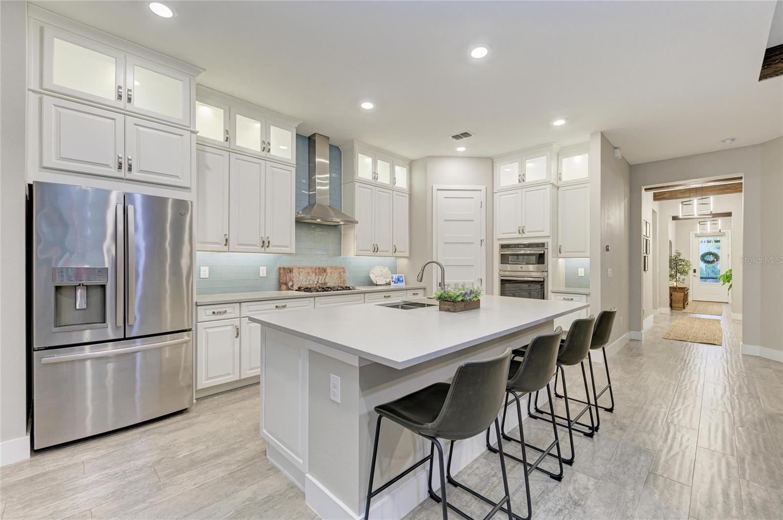 SANCTUARY COVE - Residential
