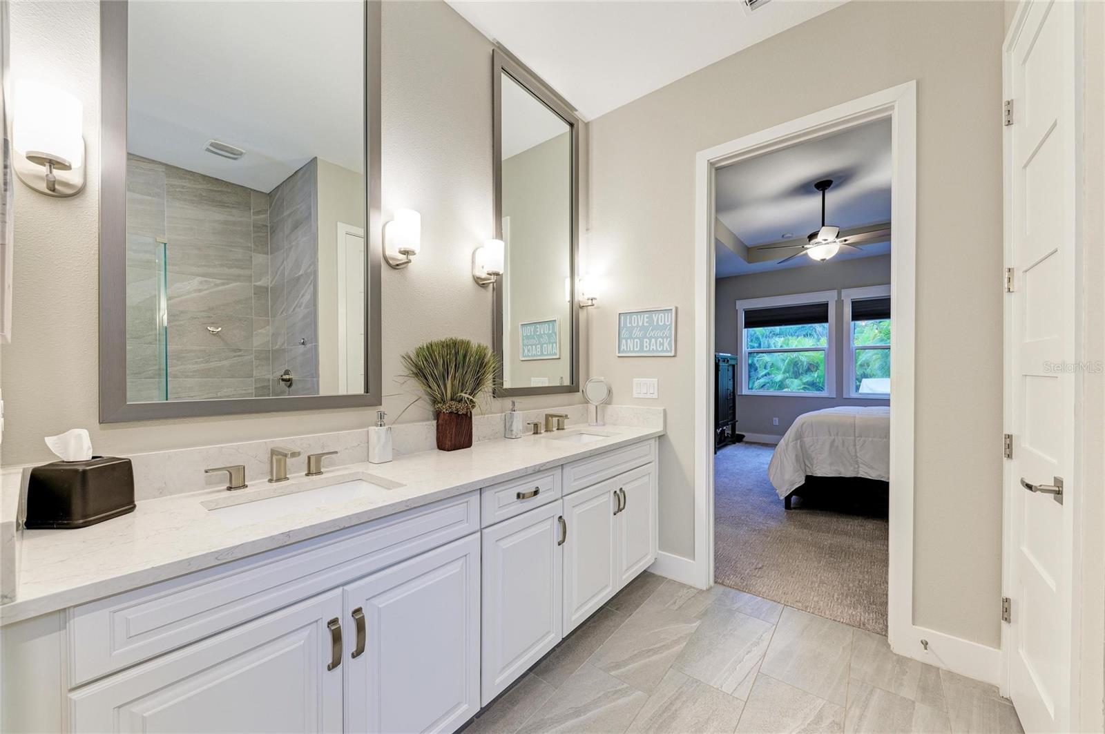 SANCTUARY COVE - Residential