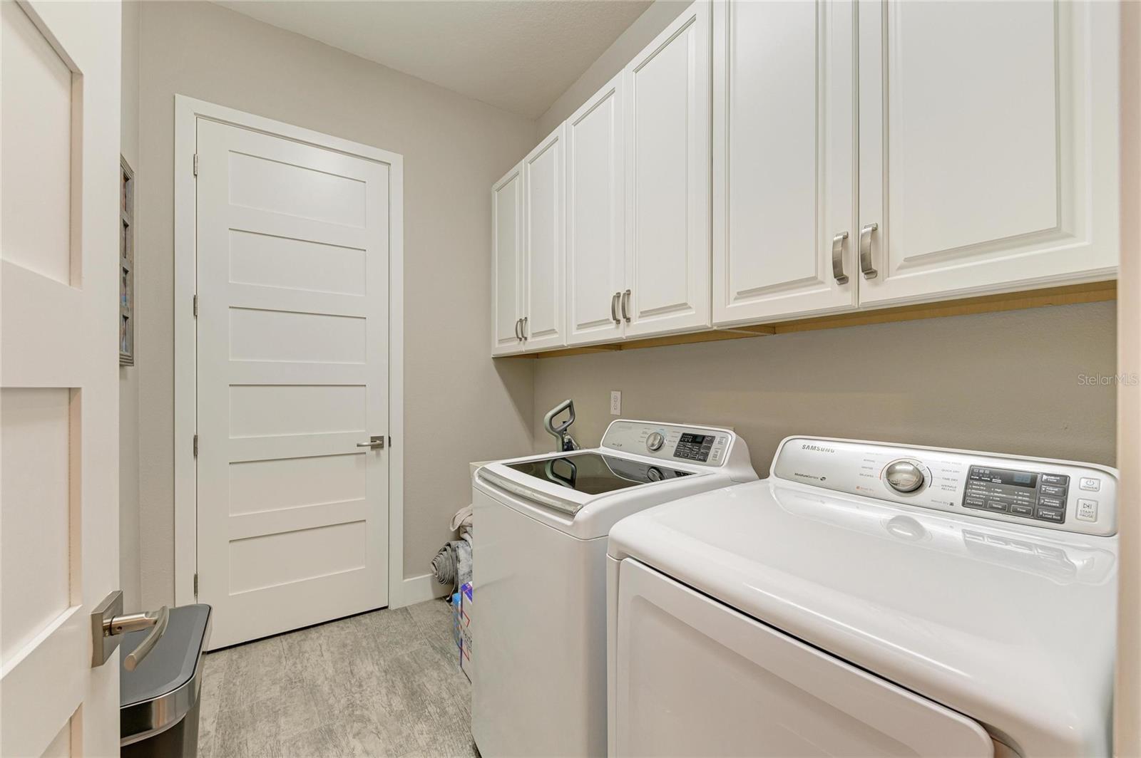 SANCTUARY COVE - Residential