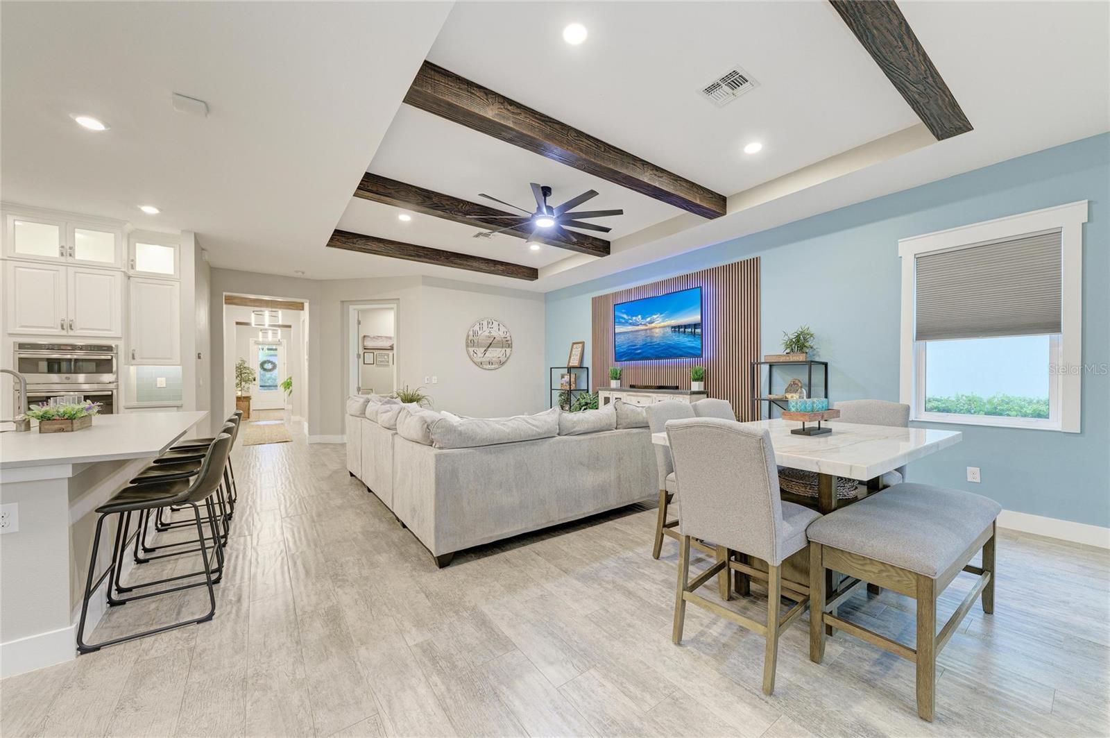 SANCTUARY COVE - Residential
