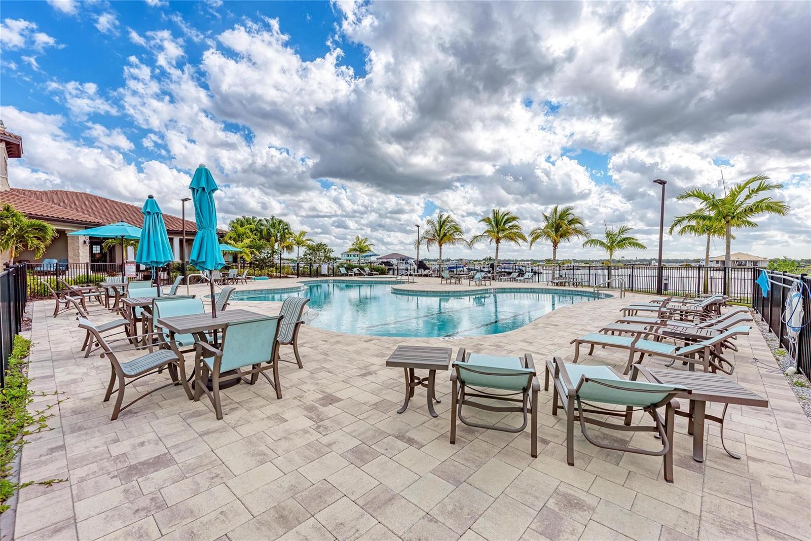 SANCTUARY COVE - Residential
