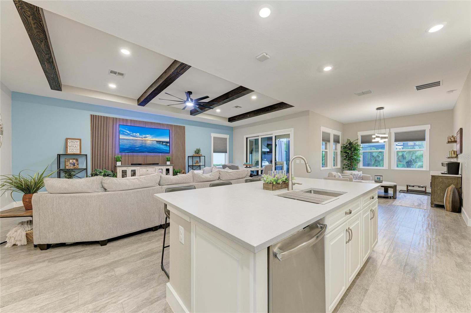 SANCTUARY COVE - Residential