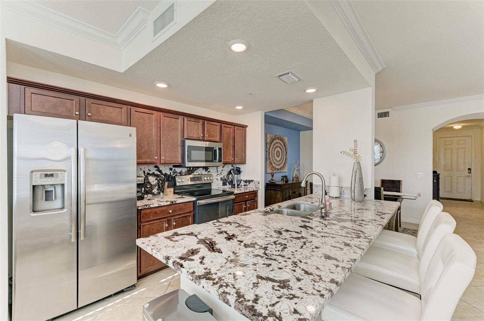 LAKEWOOD NATIONAL - Residential