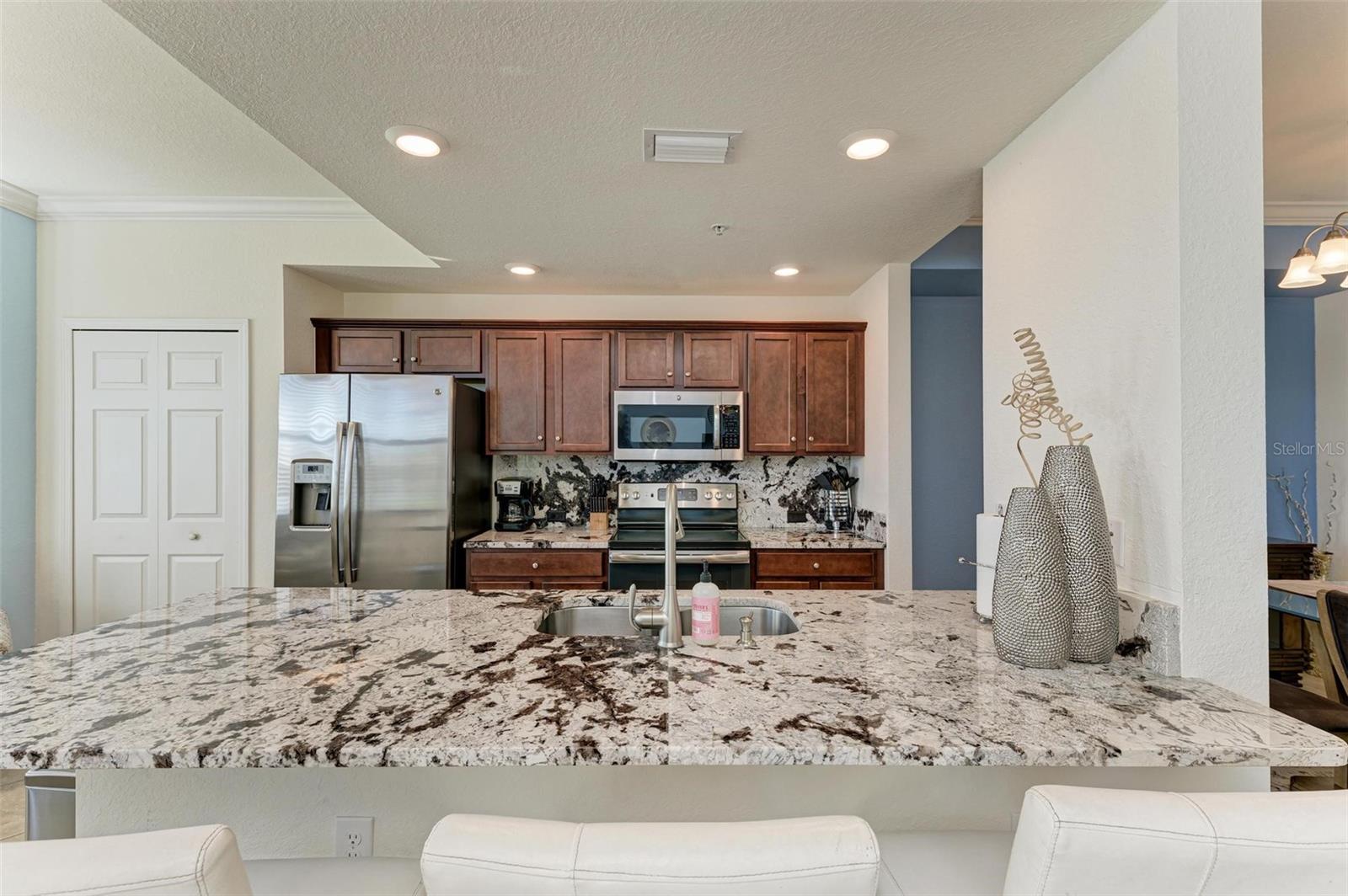 LAKEWOOD NATIONAL - Residential
