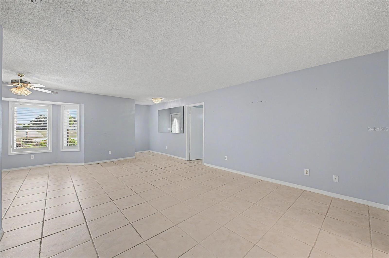 DEL WEBBS SUN CITY FLORIDA UN - Residential