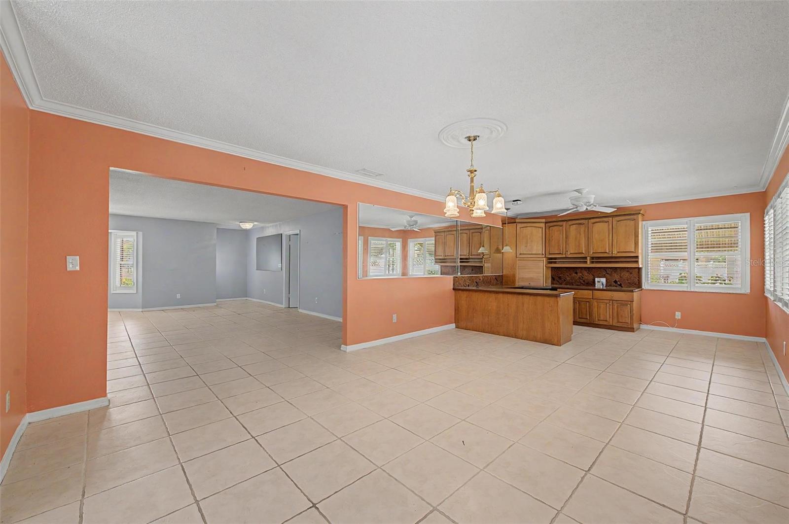 DEL WEBBS SUN CITY FLORIDA UN - Residential
