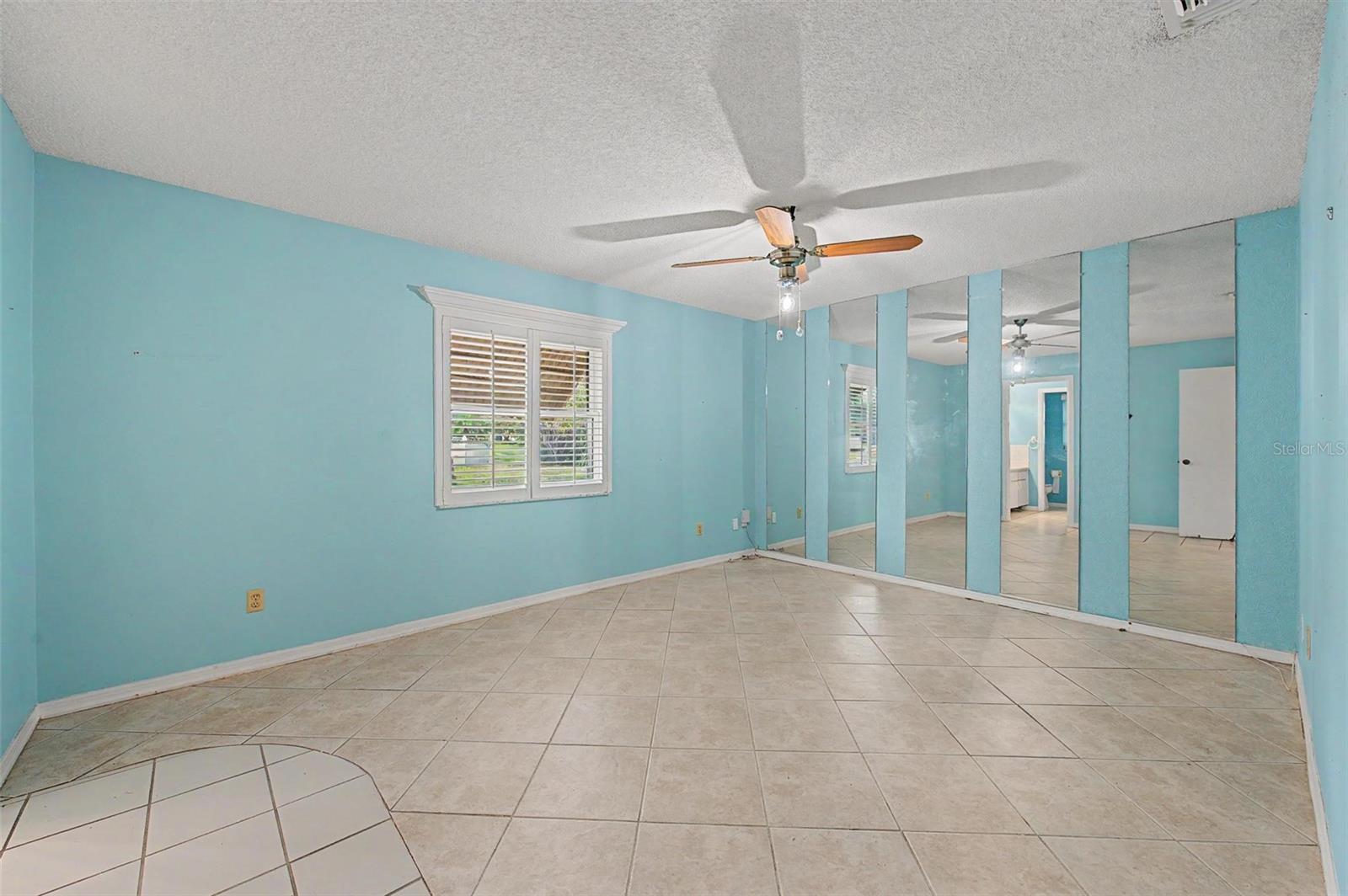 DEL WEBBS SUN CITY FLORIDA UN - Residential