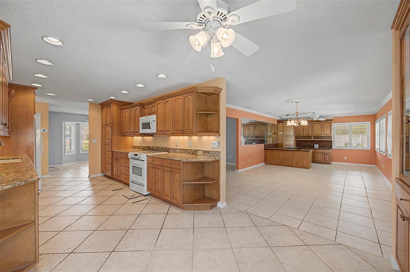DEL WEBBS SUN CITY FLORIDA UN - Residential