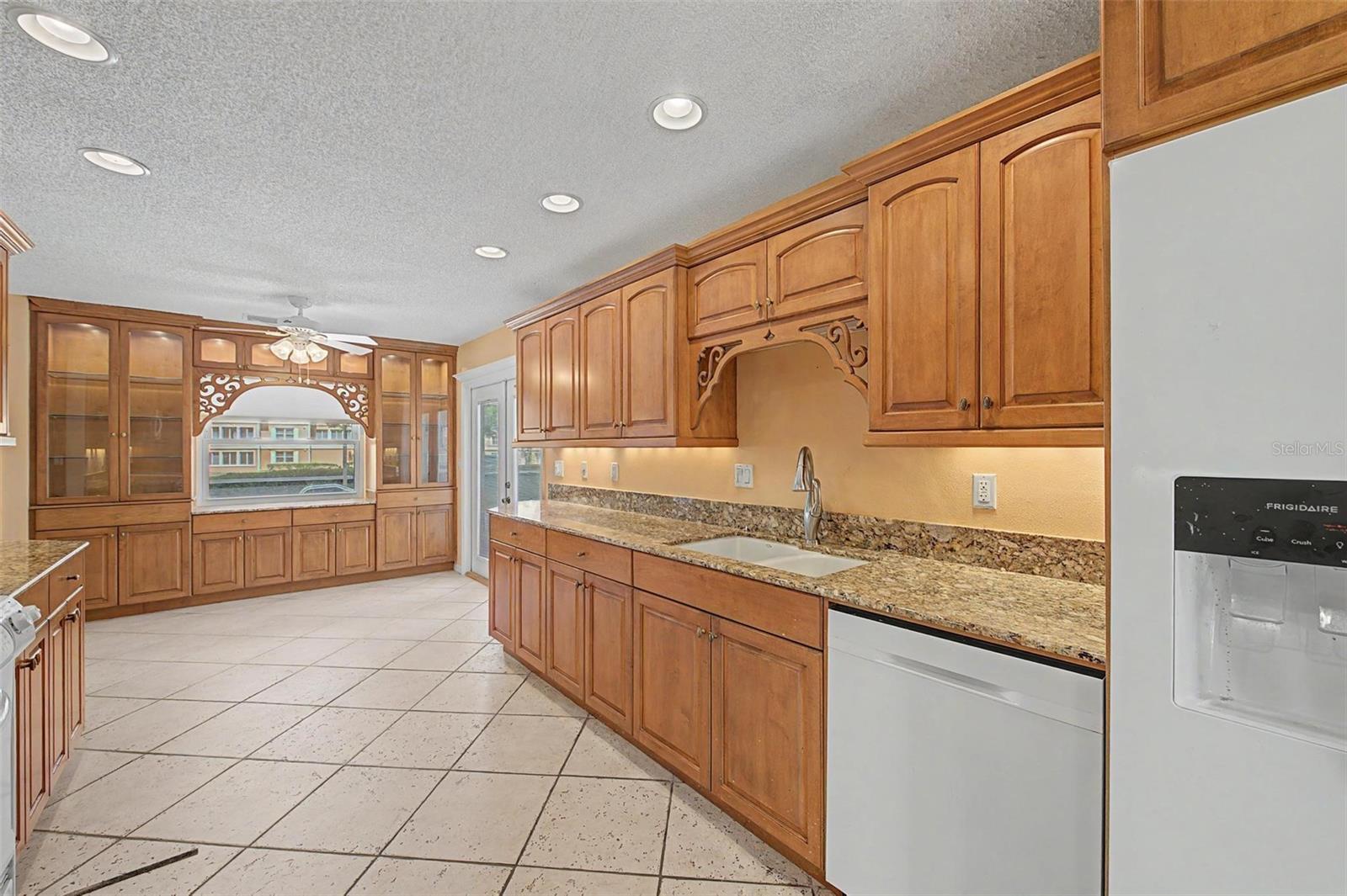 DEL WEBBS SUN CITY FLORIDA UN - Residential
