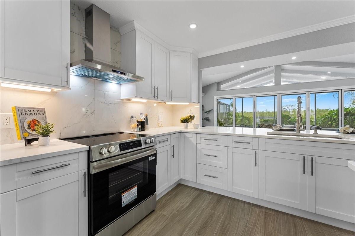 GULF HARBORS WOODLANDS - Residential