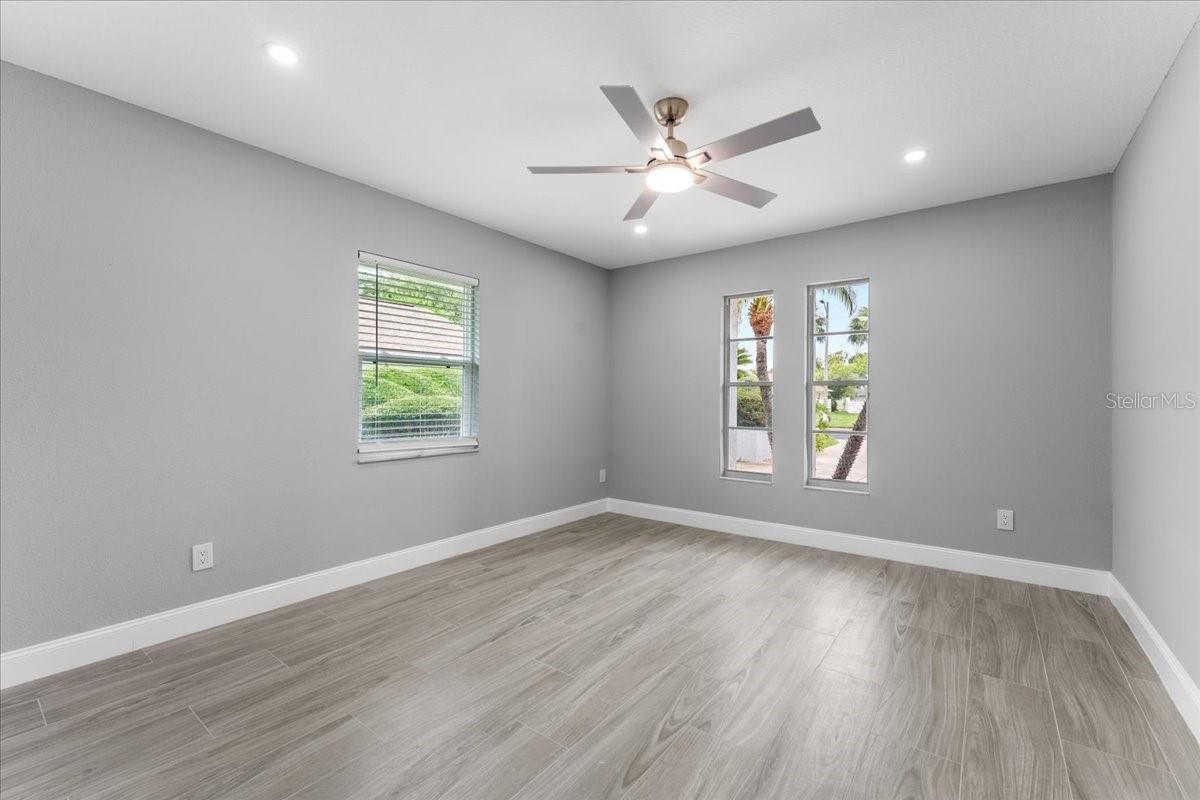 GULF HARBORS WOODLANDS - Residential