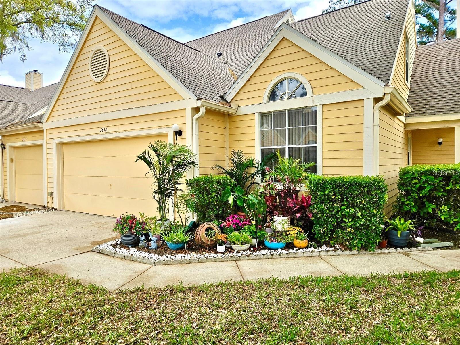 PINE GROVE CONDO AT BLOO - Residential