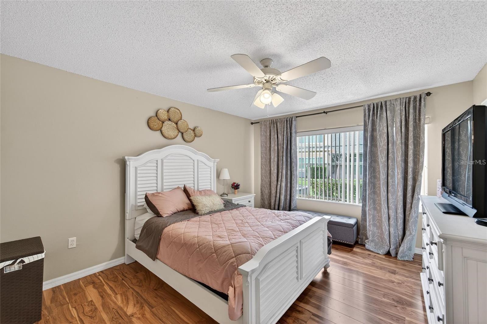 PINE GROVE CONDO AT BLOO - Residential