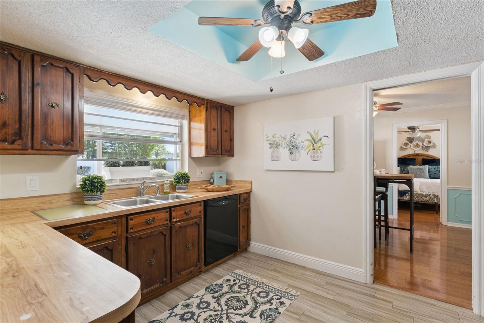 WINSOR MANOR - Residential