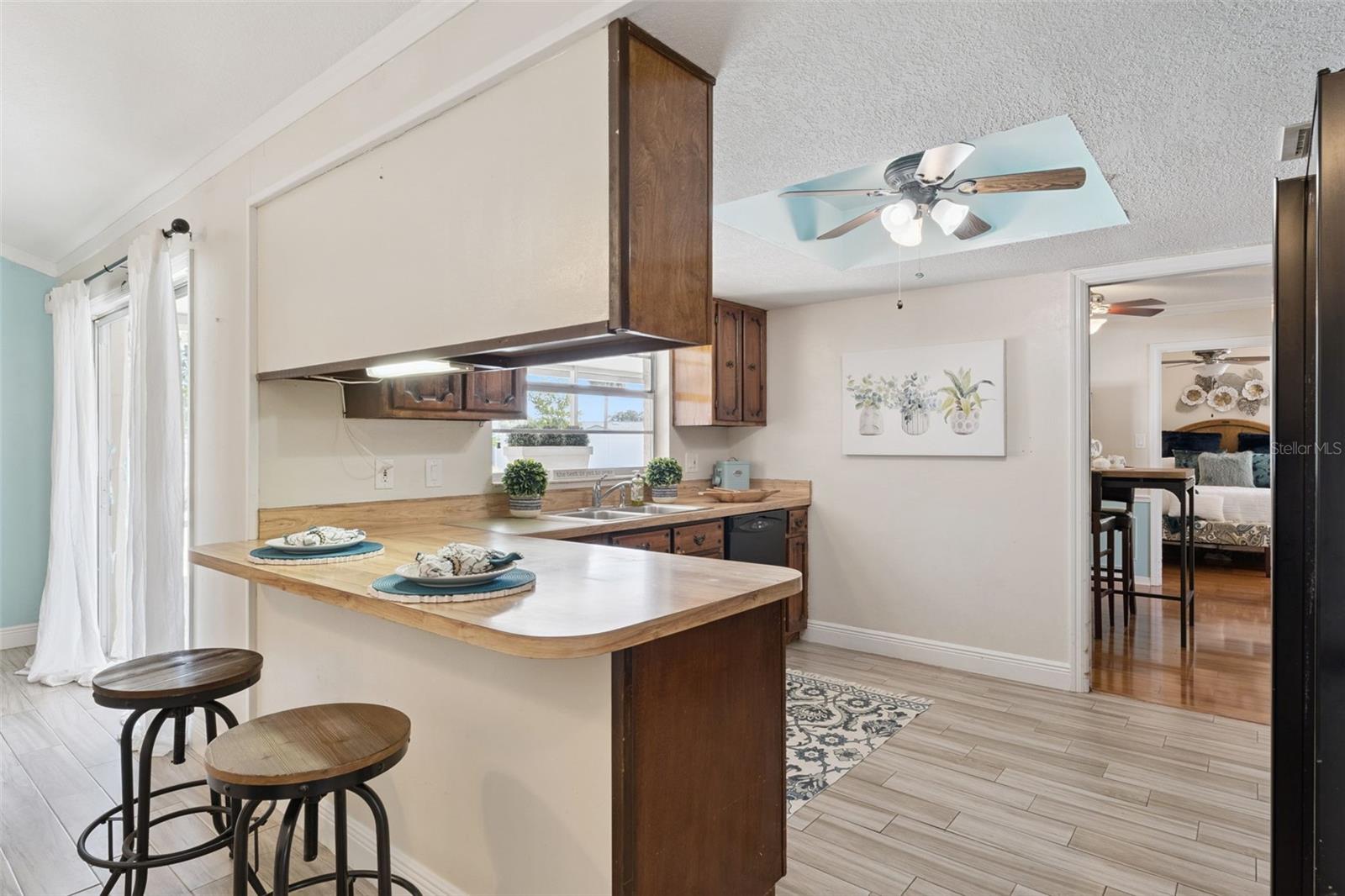 WINSOR MANOR - Residential