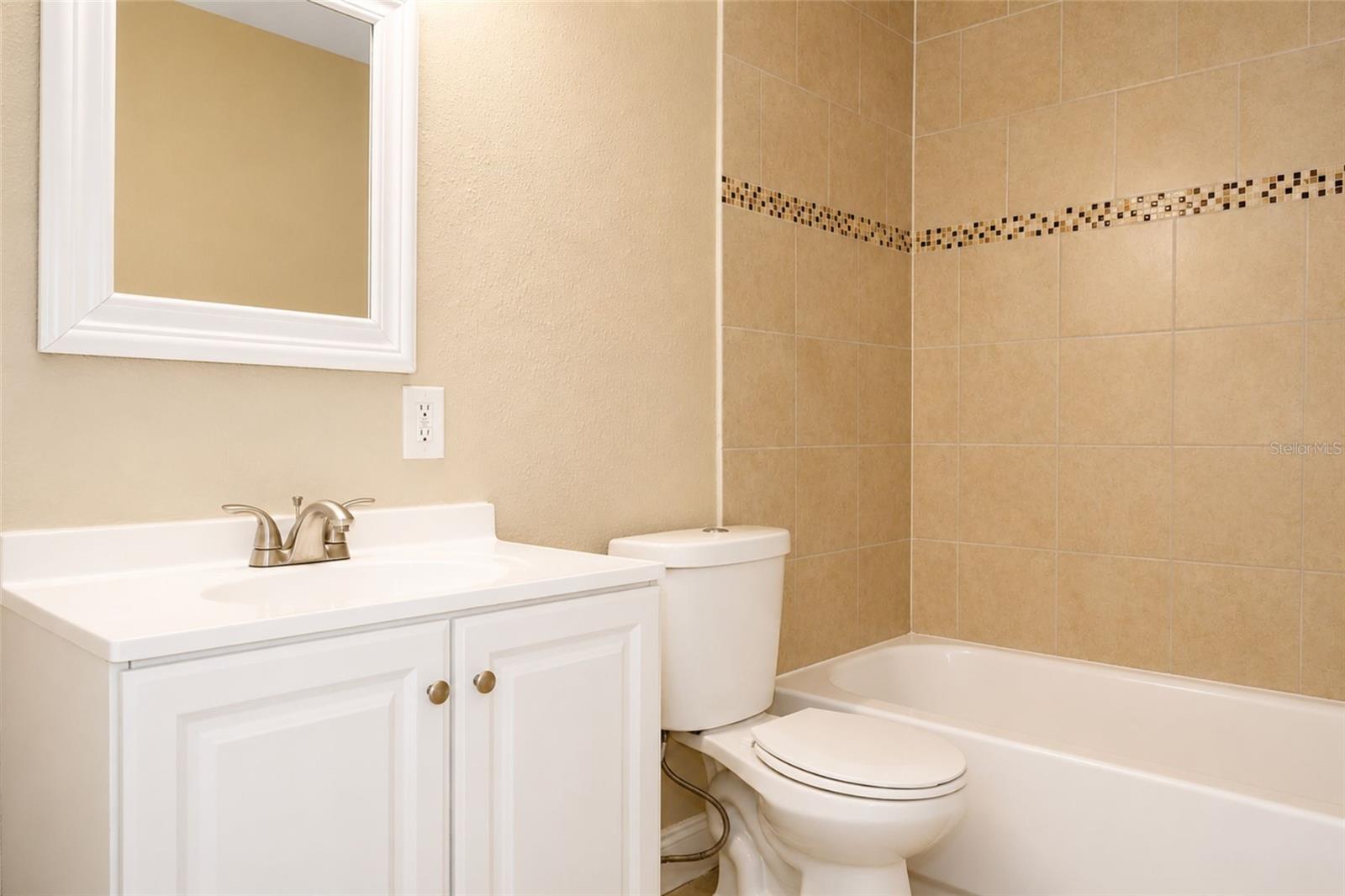 TAMPA OVERLOOK - Residential Lease