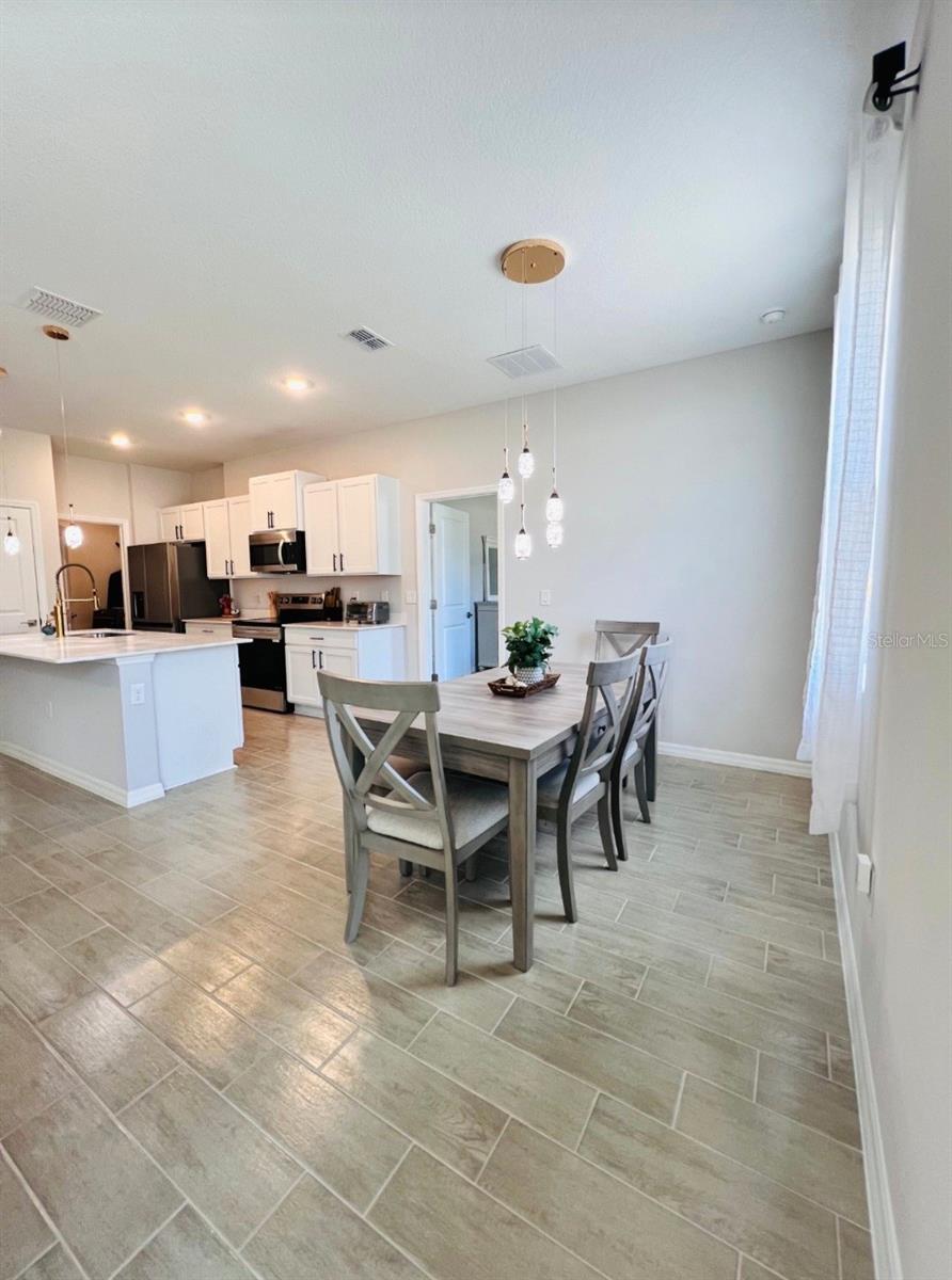 MARION OAKS UN 04 - Residential Lease