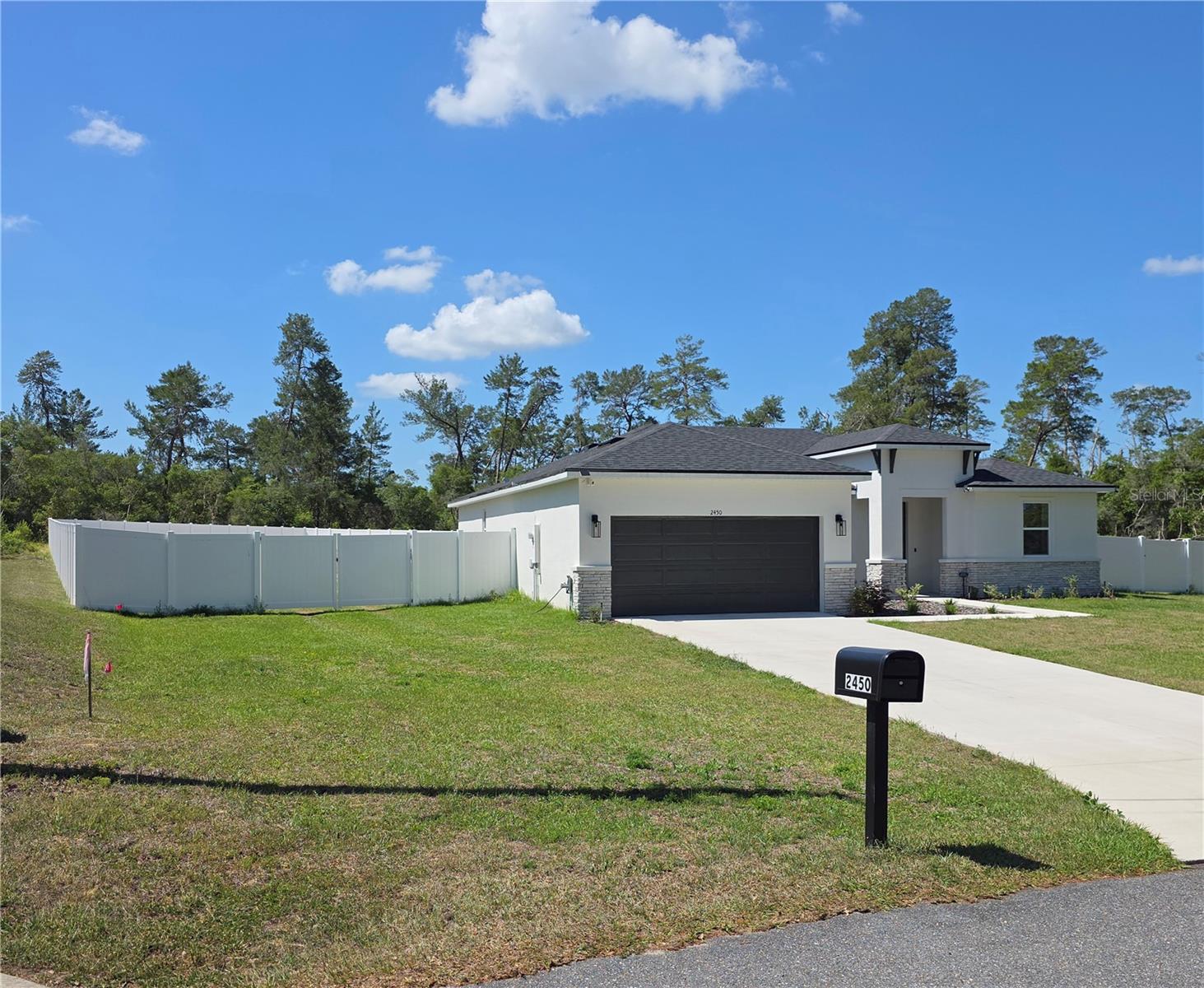 MARION OAKS UN 04 - Residential Lease