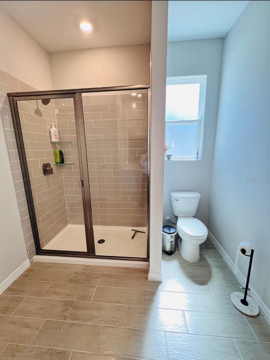 MARION OAKS UN 04 - Residential Lease