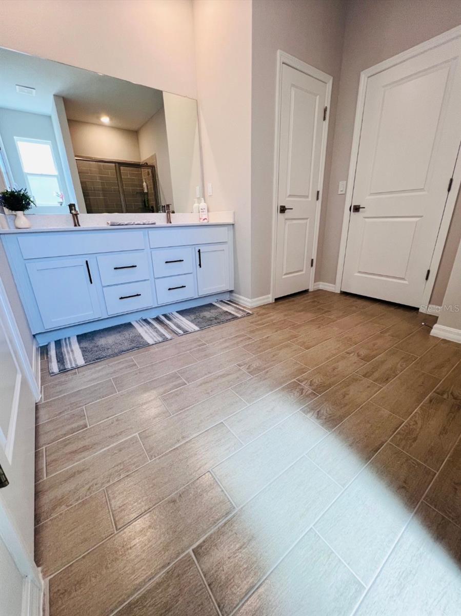 MARION OAKS UN 04 - Residential Lease