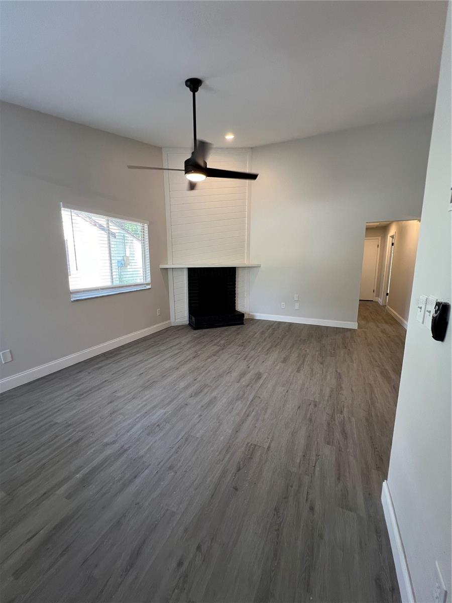 OAKWOOD - Residential Lease