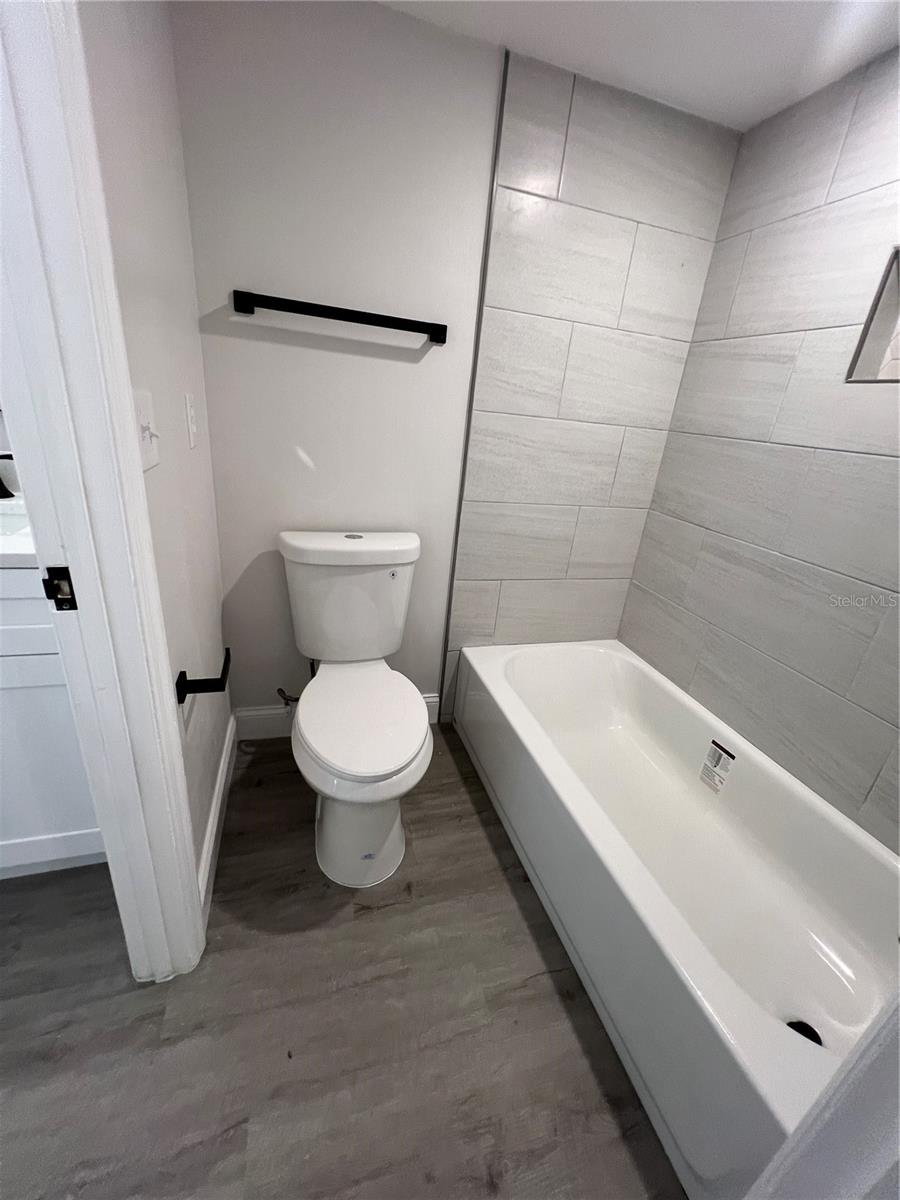 OAKWOOD - Residential Lease