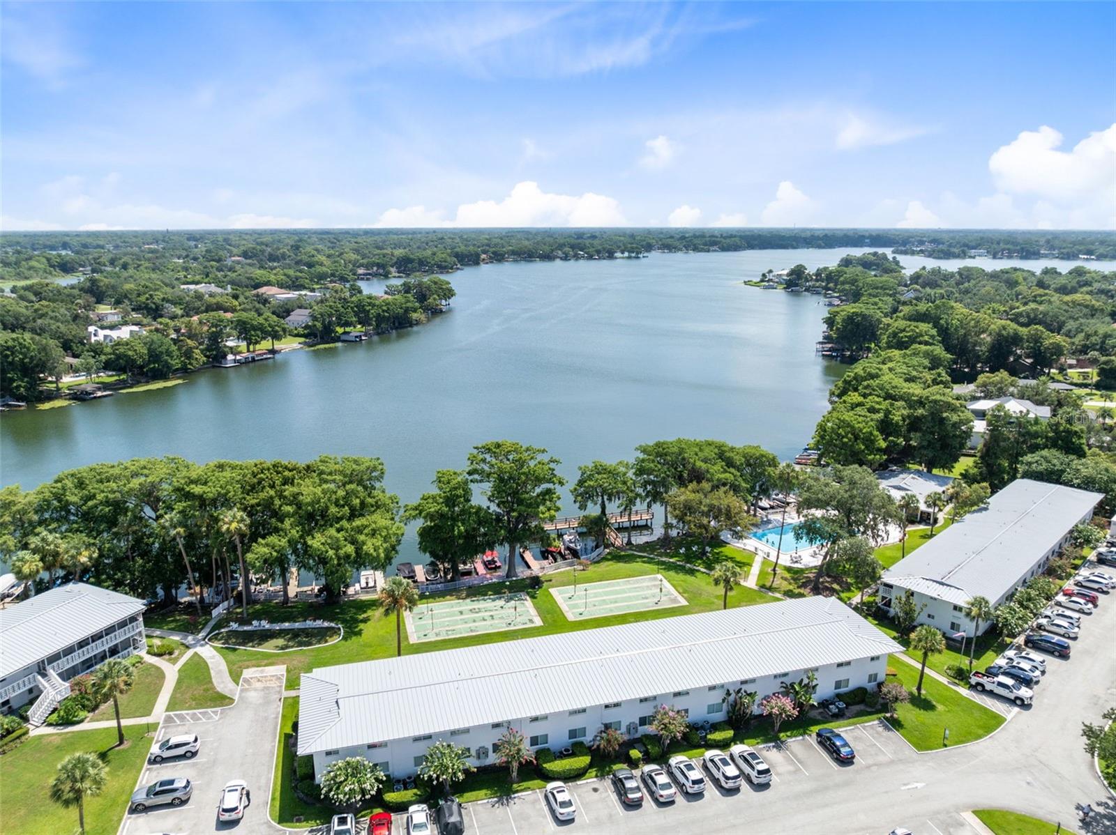 LAKE MAITLAND TERRACE APTS - Residential